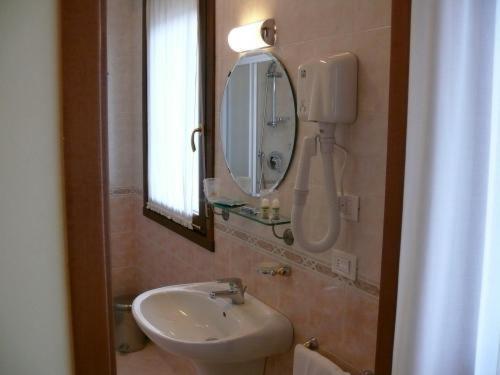 Hotel Marco Effe Mestrino Екстериор снимка