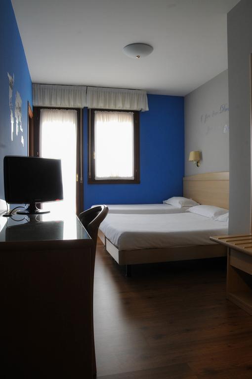 Hotel Marco Effe Mestrino Стая снимка